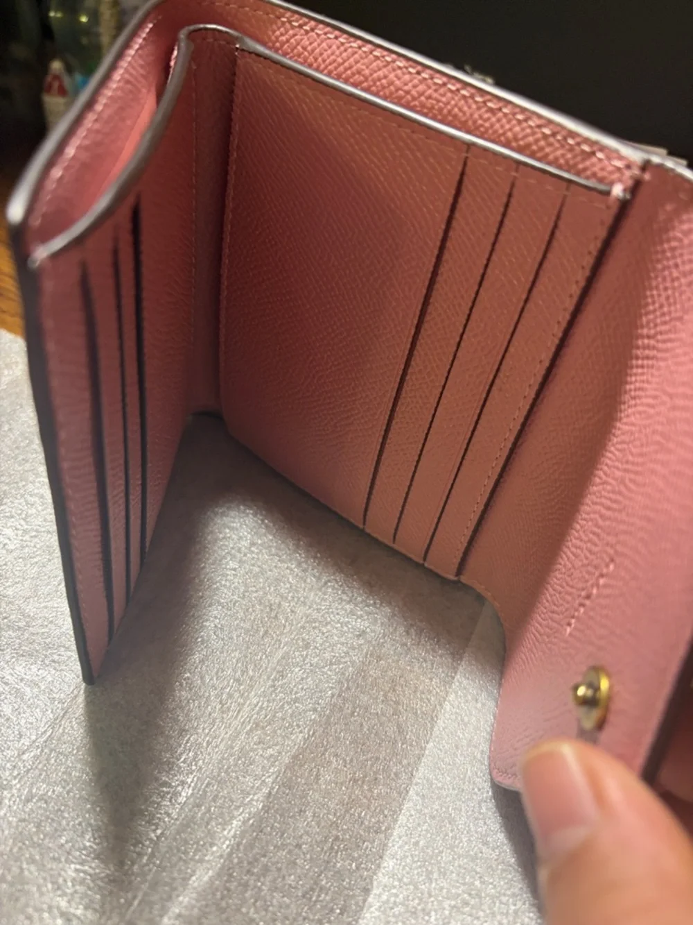 Coach Metallic Pink and Black Leather Small Wallet with Gold 'C' - Picture 4 of 6